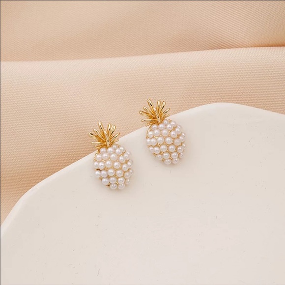 Pineapple pearl earrings - Picture 2 of 8